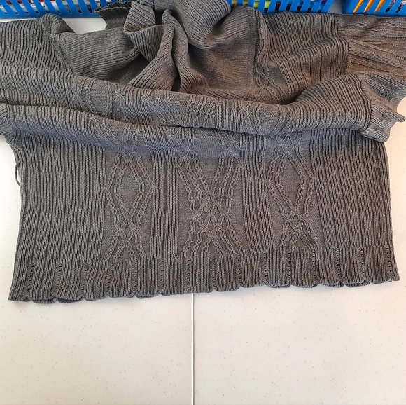 Cowl neck flutter cap sleeved fine cable knit sweater in gray Sz XL - Picture 12 of 12